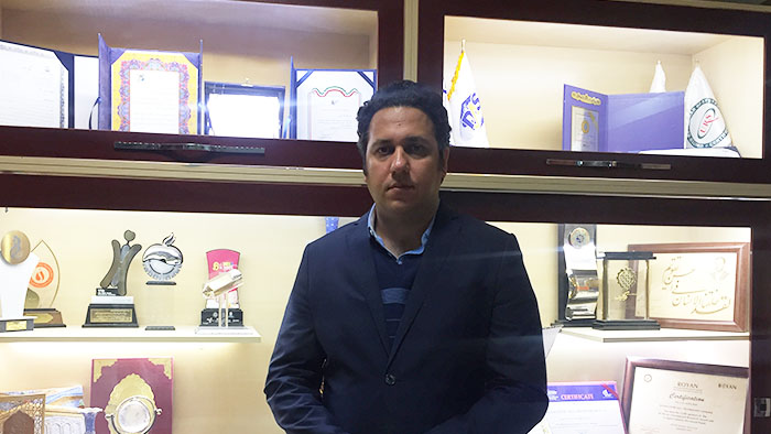 اشکان مزدگیر مدیر توسعه محصولات و خدمات شرکت فناوری بنیاختههای رویان