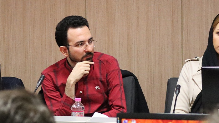 بنیانگذار آریامدتور